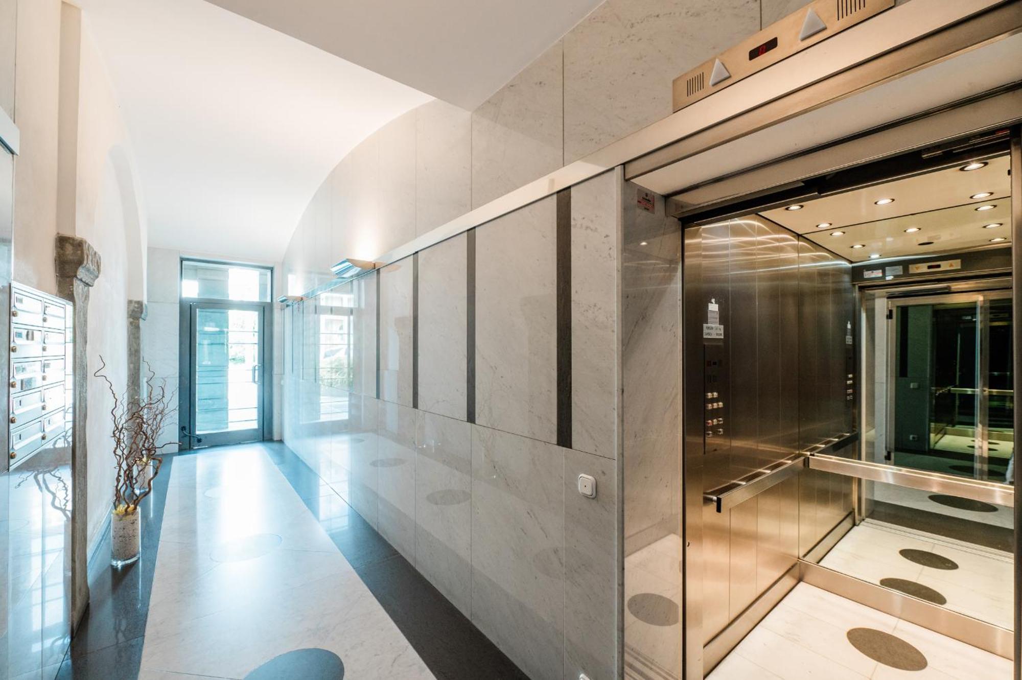 P&P Luxury Apartment 베르가모 외부 사진